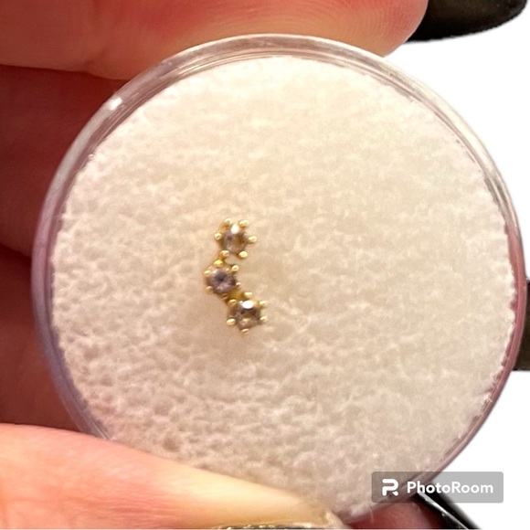 Invictus 14k Gold Trinity Cluster Gemmed Threadless End - Picture 2 of 6